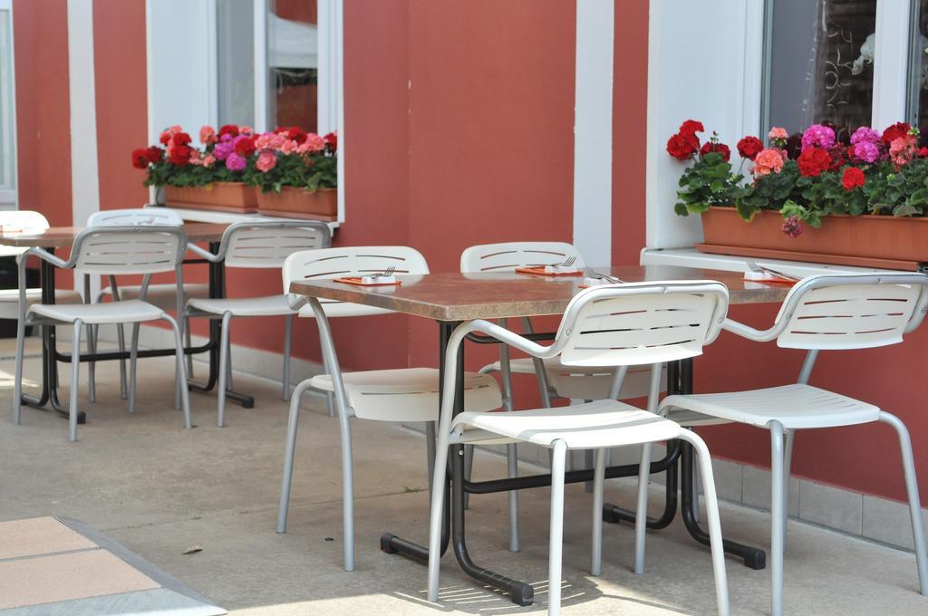 Hotel-Restaurant Heute Frechen Exterior photo